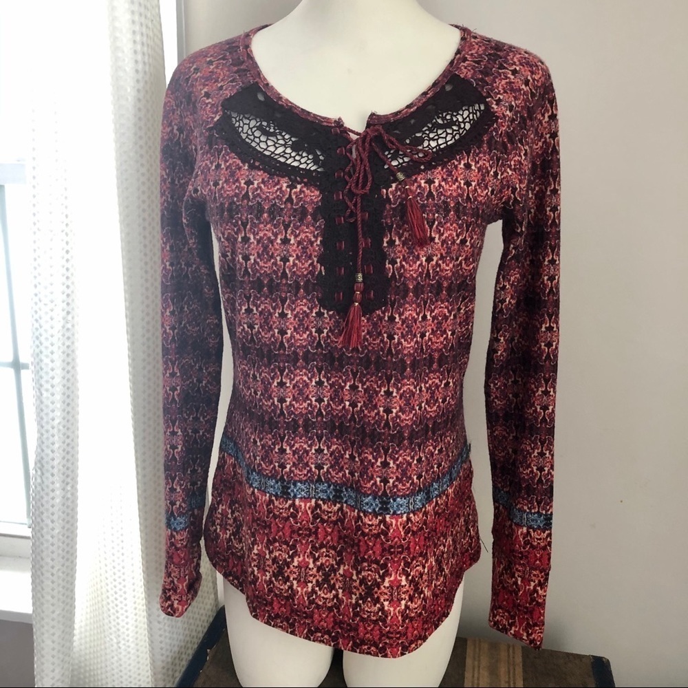 🎯3/$10 Vintage America Red Maroon Boho Bohemian Print Lace-Up Tassel Top Medium